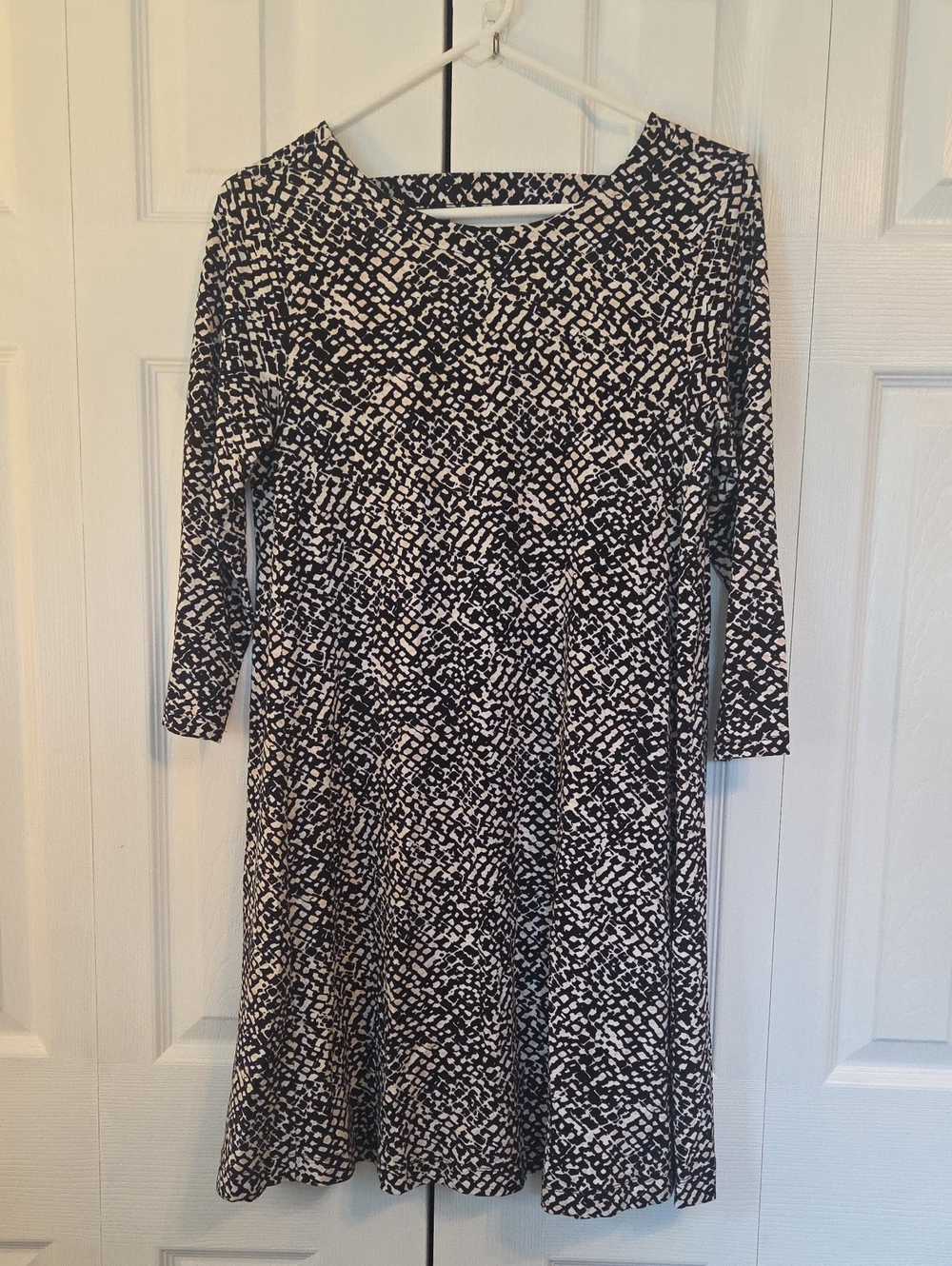 LOFT Black and White Abstract Print Long Sleeve Fit-and-Flare Dress